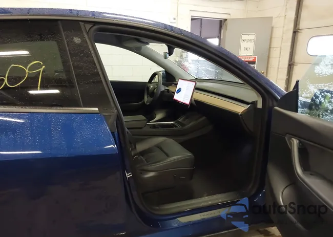 5YJYGDEE2MF209015: 44098609