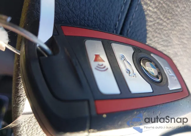 WBA4W3C52KAF92989: 44098845