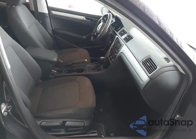 1VWAT7A31HC077853: 44098960