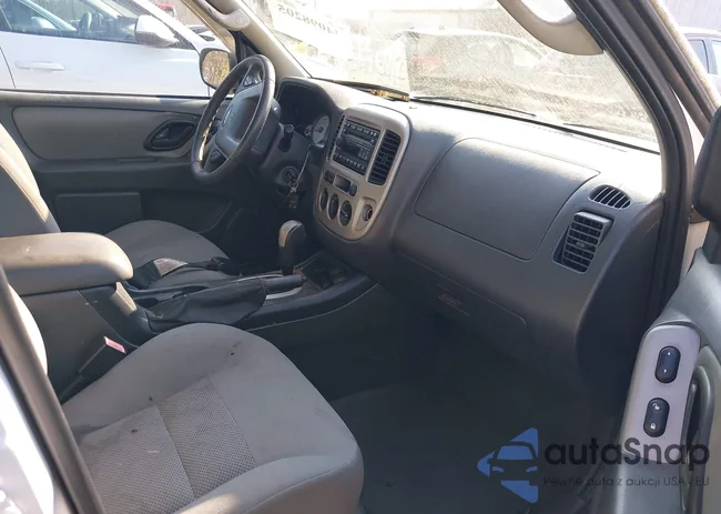 1FMYU931X6KD26204: 44098205