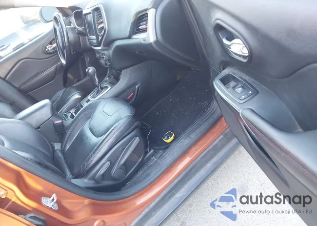 1C4PJMBS6EW276446: 44098281