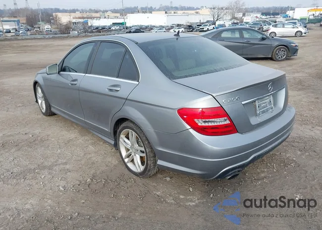 WDDGF4HB3EA951729: 44098527