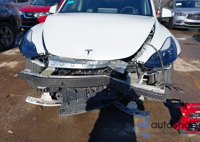 7SAYGDEEXPF756458: 44099631