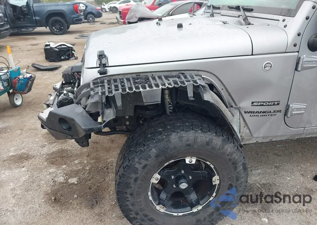 1C4BJWDG3GL121887: 44099754