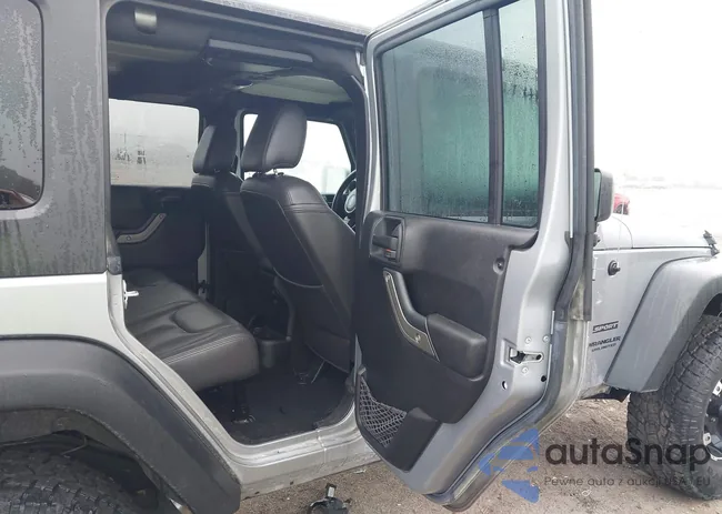 1C4BJWDG3GL121887: 44099754