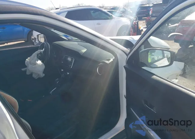 3N1CP5CU0JL544039: 44099823