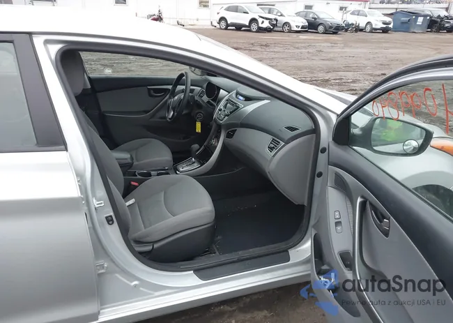 KMHDH4AE1DU979811: 44099840