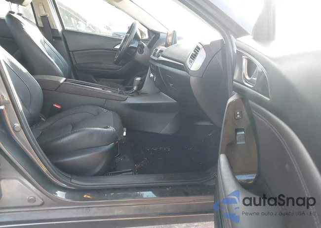 3MZBN1W38JM158602: 44099881