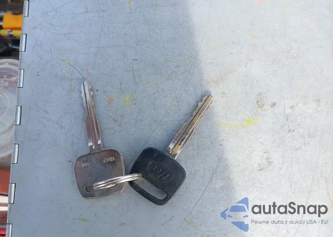 4TASM92NXYZ618536: 44100073