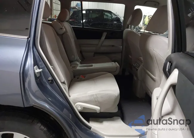 5TDBK3EH3CS164105: 44100140