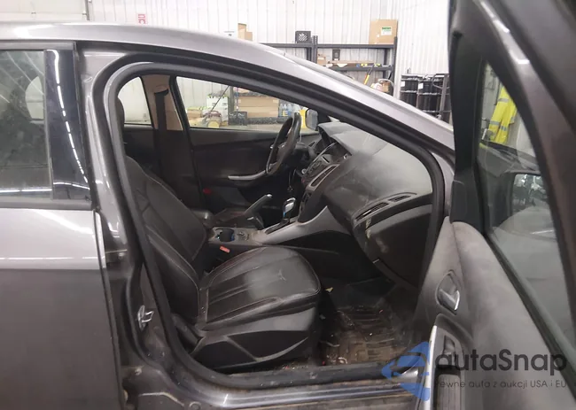 1FADP3F27EL382000: 44099235