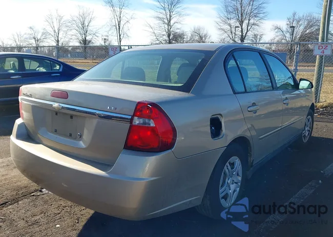 1G1ZS58F27F137917: 44099342