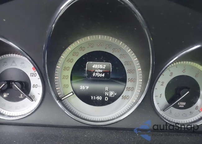 WDCGG8JB3FG400766: 44099364