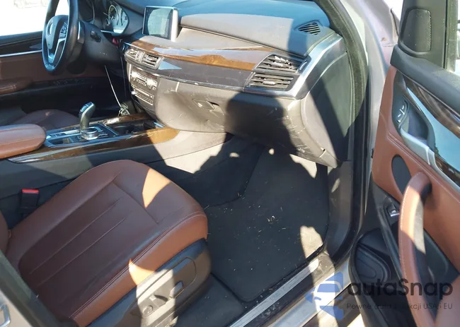 5UXKR0C52J0X86745: 44099491