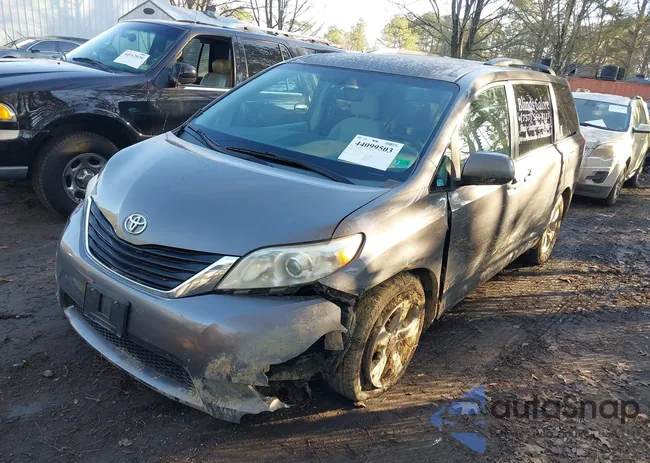 5TDKK3DC2CS189504: 44099503