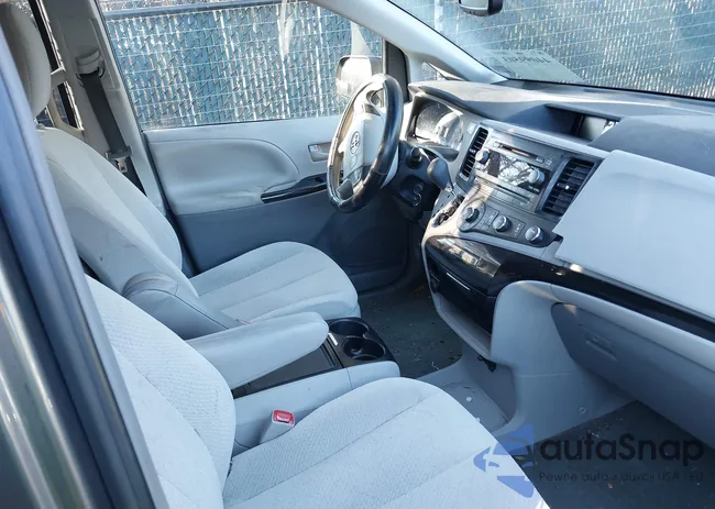 5TDKK3DC2CS189504: 44099503