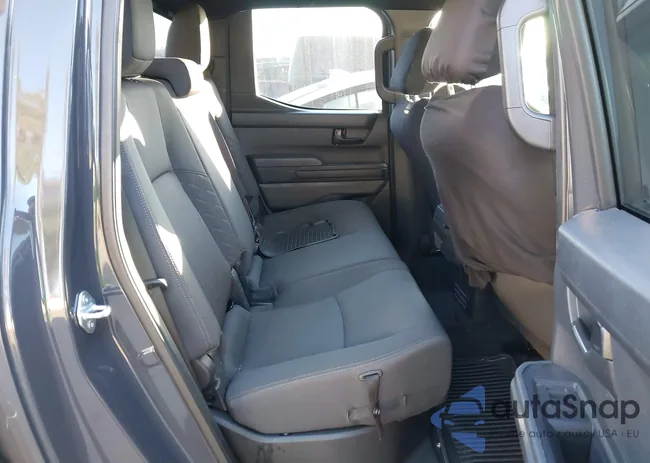 3TMKB5FN7RM004933: 44100677