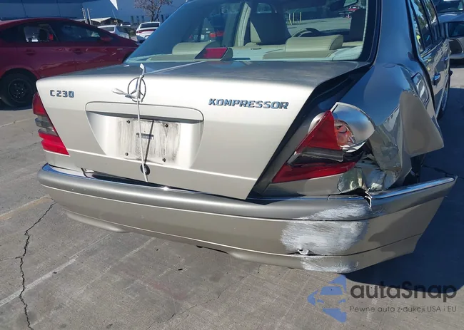 WDBHA24GXXA769918: 44100743