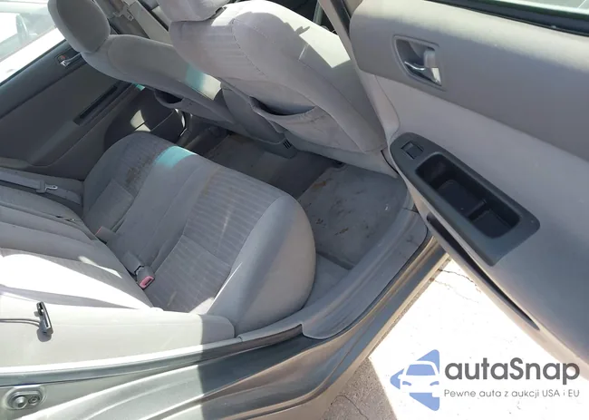 4T1BE32K15U582745: 44101101