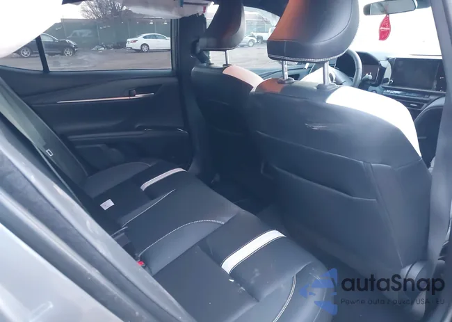 4T1DAACK4SU587697: 44100145