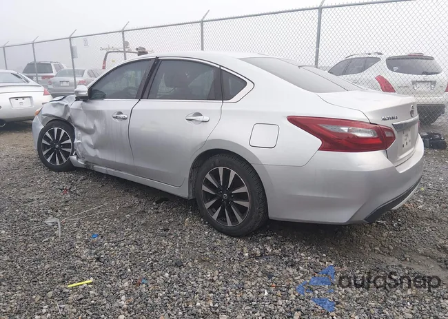 1N4AL3AP5JC205165: 44100505