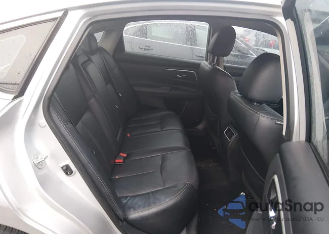 1N4AL3AP5JC205165: 44100505