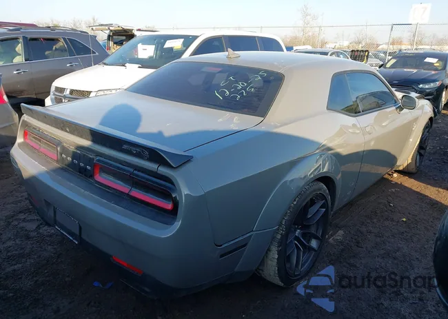 2C3CDZC90JH121368: 44101608