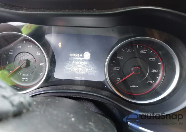 2C3CDXFG3FH769180: 44101677