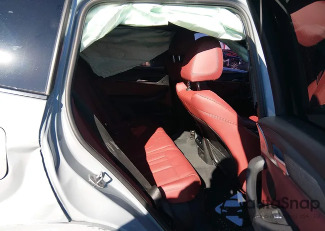 5UX43DP09N9L67017: 44101740