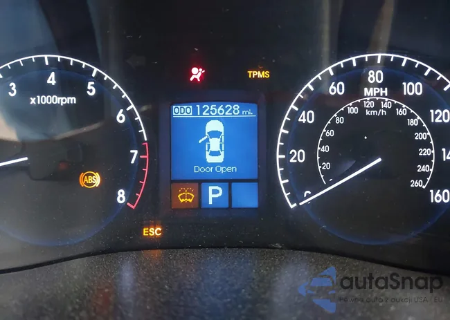 KMHGC4DD8DU236688: 44101755