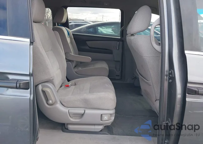 5FNRL5H29CB107586: 44101763