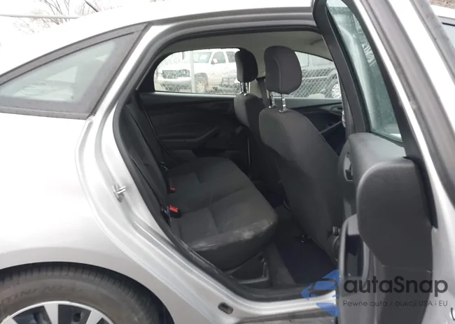 1FADP3E27GL397648: 44101789