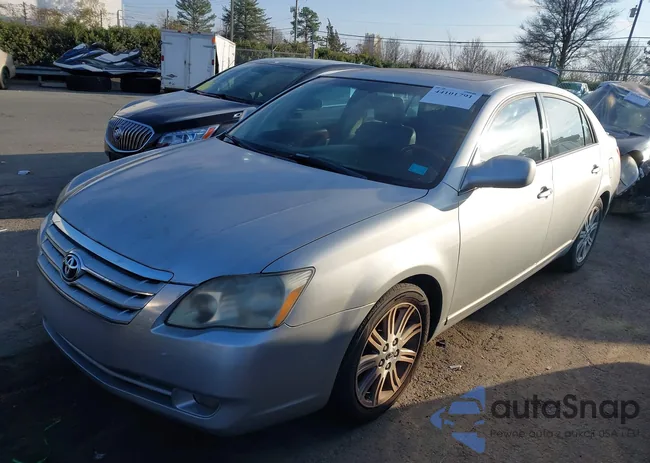 4T1BK36B96U075466: 44101791