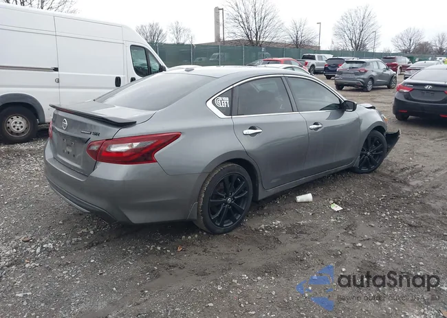 1N4AL3AP5JC244239: 44101815