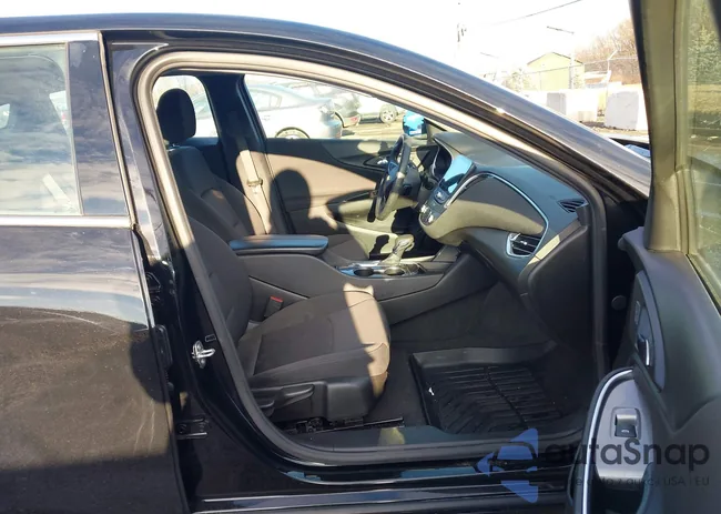 1G1ZD5ST2MF013960: 44101153