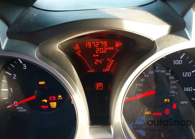 JN8AF5MV7DT215566: 44101174