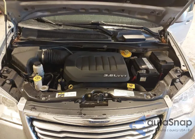 2C4RC1BG6FR588550: 44101177