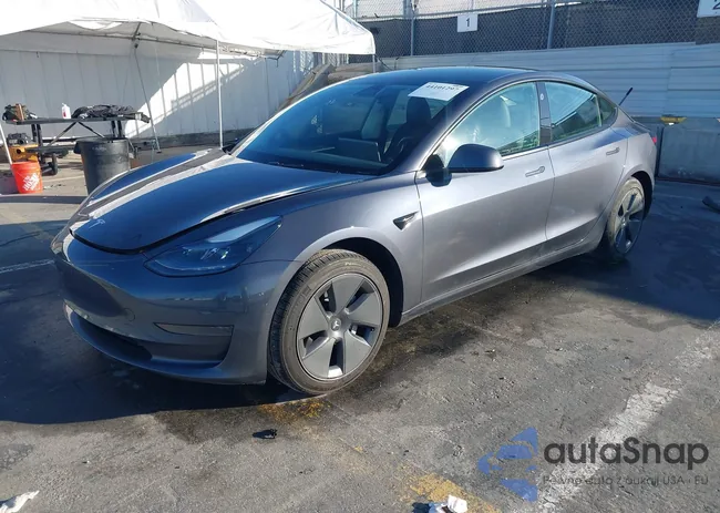 5YJ3E1EA8PF561600: 44101297