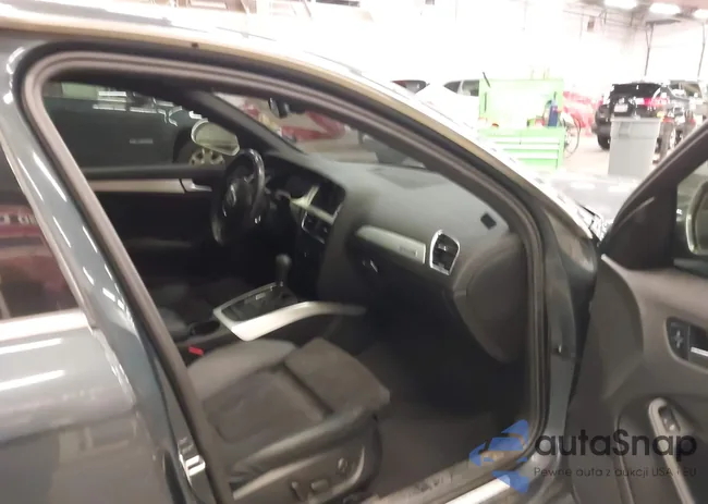 WAUBGAFL2AA156111: 44101348