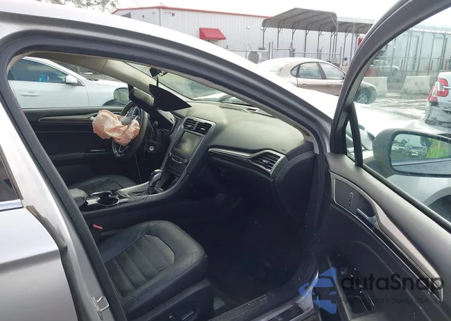 3FA6P0LU7ER311409: 44101402