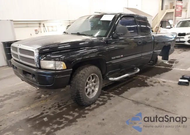 1B7HF13Y9XJ558247: 44101530