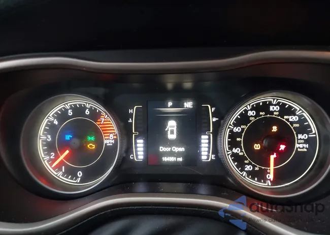 1C4PJMCS3HW608796: 44101529