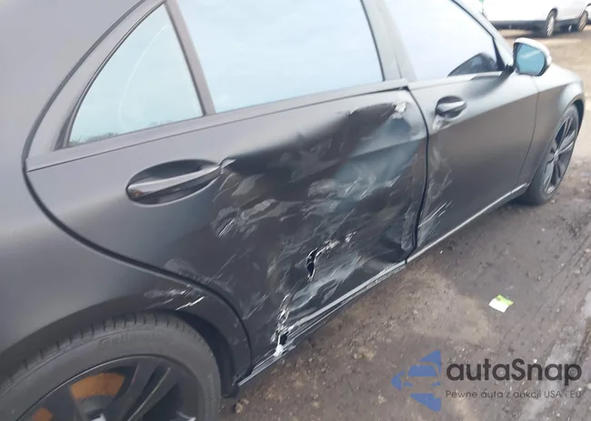 WDDUG8GB9KA457797: 44102591