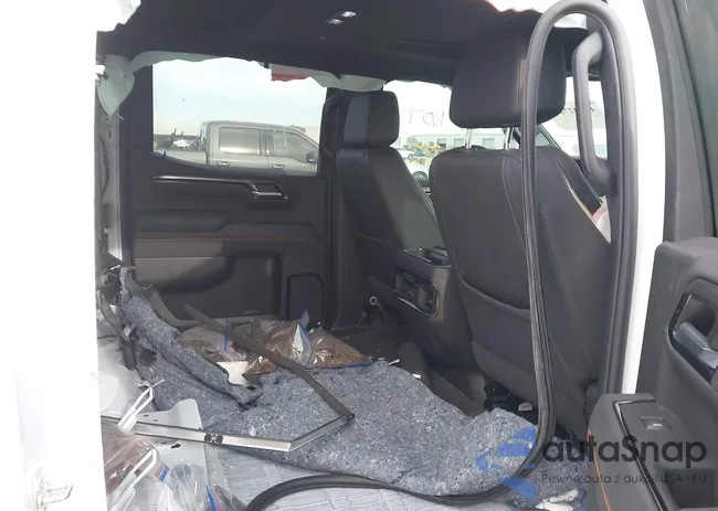 3GTUUEE86SG206651: 44102724