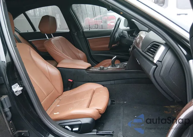 WBA8D9G32HNU66469: 44102728