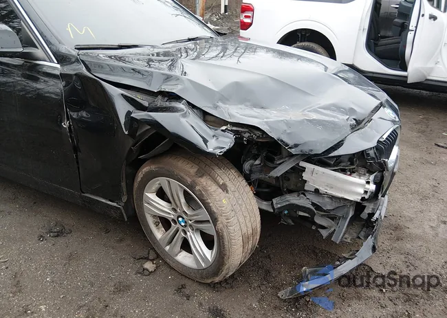 WBA8D9G32HNU66469: 44102728