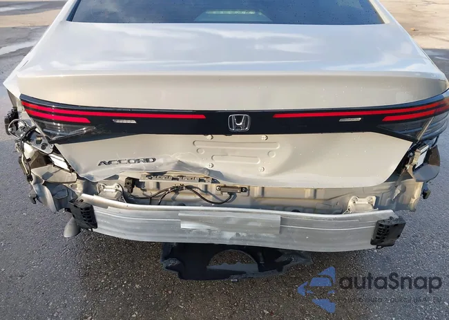 1HGCY1F43SA007562: 44102740