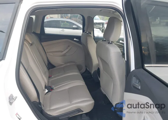 1FMCU0GD3KUA10670: 44102952