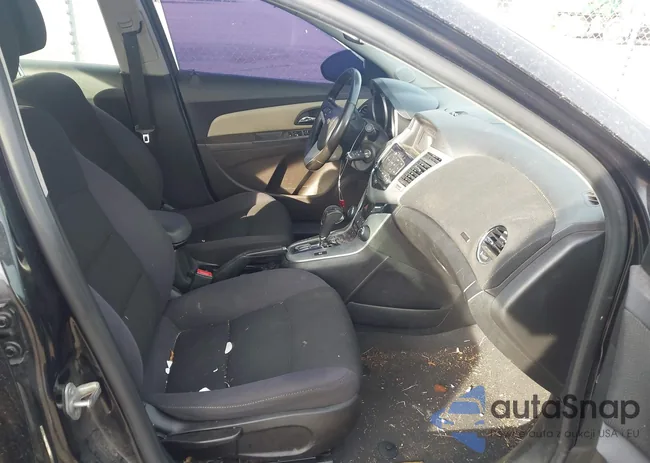 1G1PC5SB6E7319945: 44102985