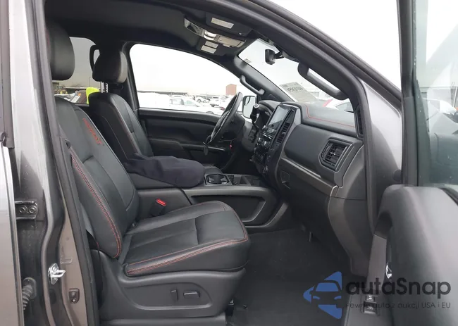 1N6AA1ED2RN111231: 44103050